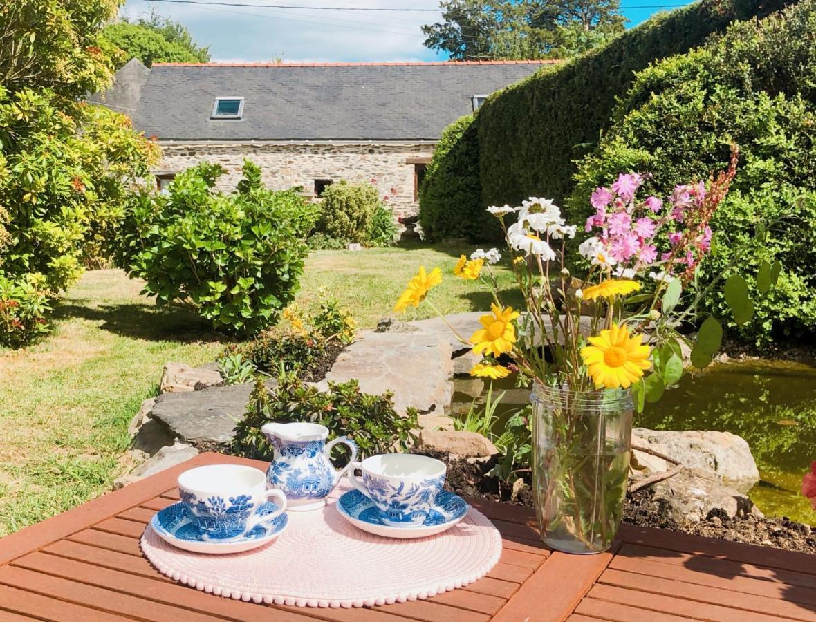 The Lotus. Romantic, Rural Hideaway Near Huelgoat Loqueffret Exterior photo